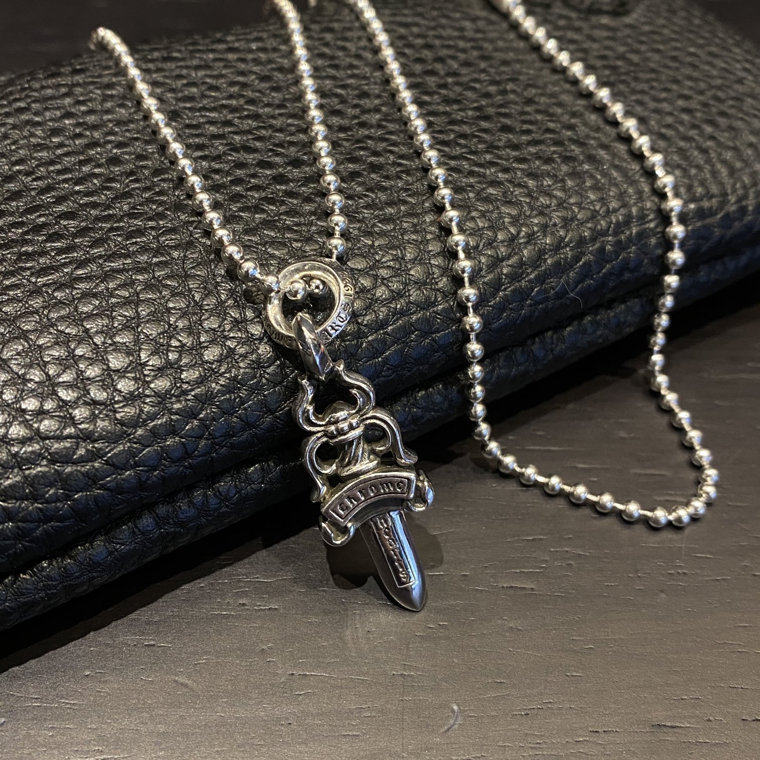 Chrome Hearts 𝐂𝐡𝐫𝐨𝐦𝐞 𝐡𝐞𝐚𝐫𝐭𝐬 克罗心 字母环宝剑项链