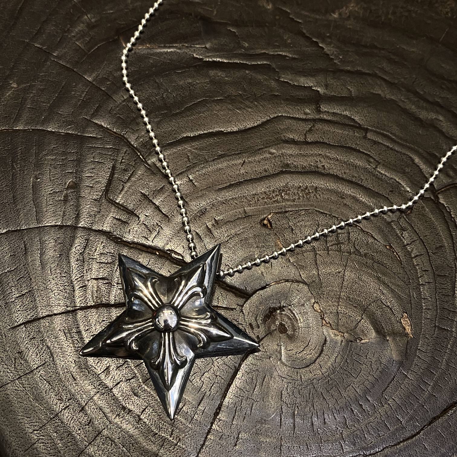 Chrome Hearts 𝐂𝐡𝐫𝐨𝐦𝐞 𝐡𝐞𝐚𝐫𝐭𝐬 克罗心大五芒星项链