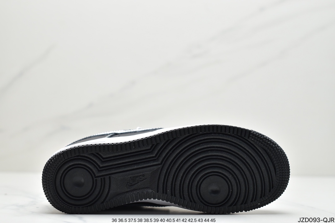 140  NIKE Air Force 1 空军一号 白黑S50 DB1560-001