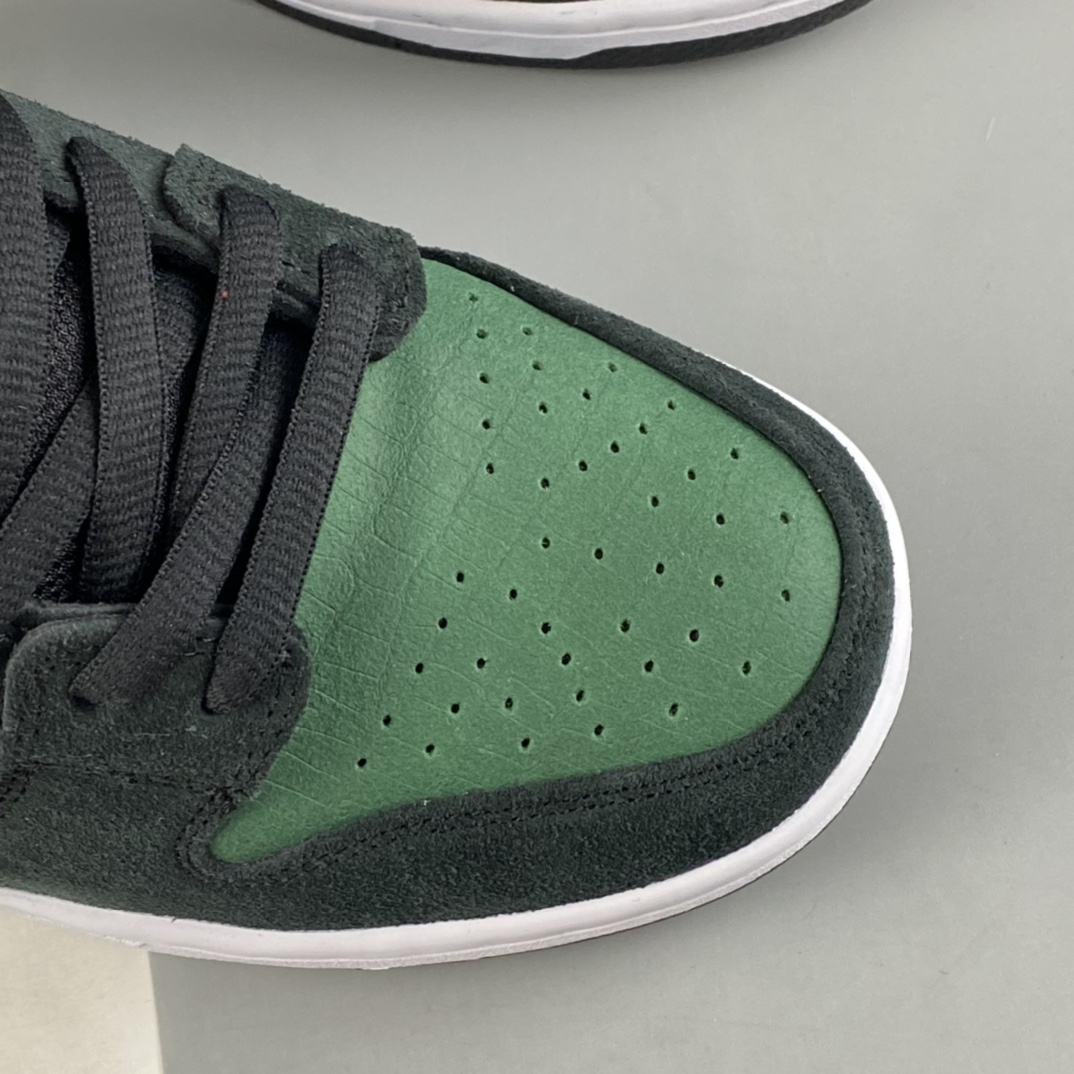 P260  NIKE SB Dunk Low Prm SB扣碎篮板时尚休闲板鞋 304292-055