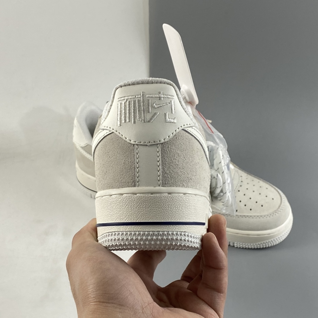 P220 NIKE Air Force 1 Low ”NAI-KE” 纪念款 空军一号低帮休闲板鞋 DM8871-111-莆田鞋,莆田鞋货源,高仿鞋,高仿鞋货源,安福档口,莆田高仿鞋,莆田鞋批发,高仿鞋批发,莆田高仿运动鞋,高仿运动鞋,莆田运动鞋 P220 NIKE Air Force 1 Low ”NAI-KE” 纪念款 空军一号低帮休闲板鞋 DM8871-111
