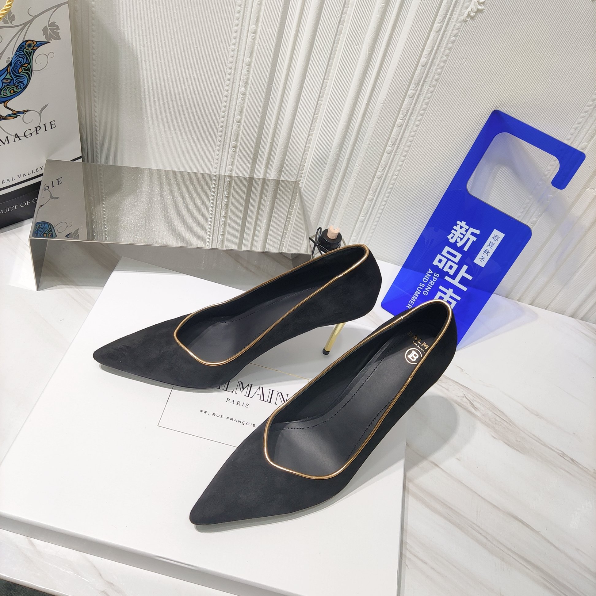 “2022 Spring Summer Zenium High Heels: Custom Textile, Cozy Water-Skinned Inside” - 图片 2
