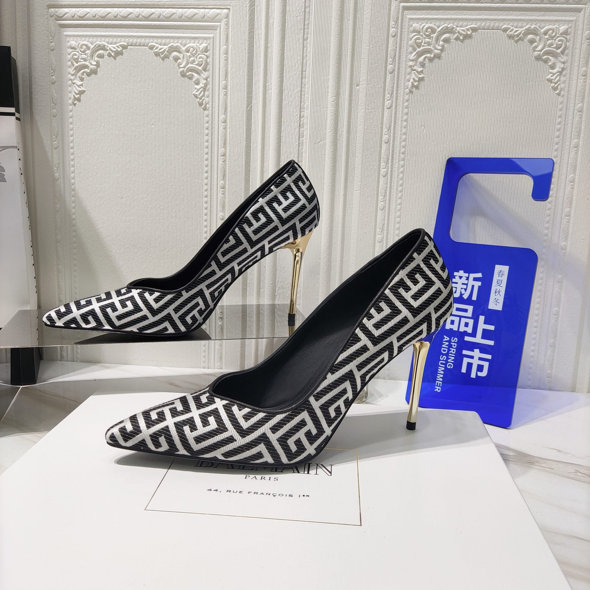 “2022 Spring/Summer Zenium High Heels: Italian Sole, Water-Skinned Interior, Cyclops Design” - 图片 7