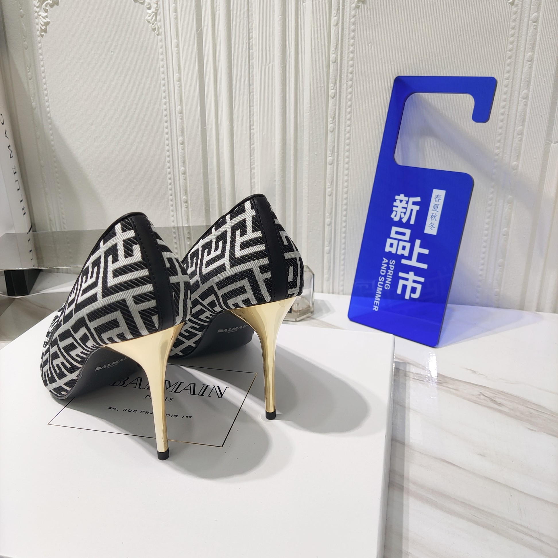 “2022 Spring/Summer Zenium High Heels: Italian Sole, Water-Skinned Interior, Cyclops Design” - 图片 8