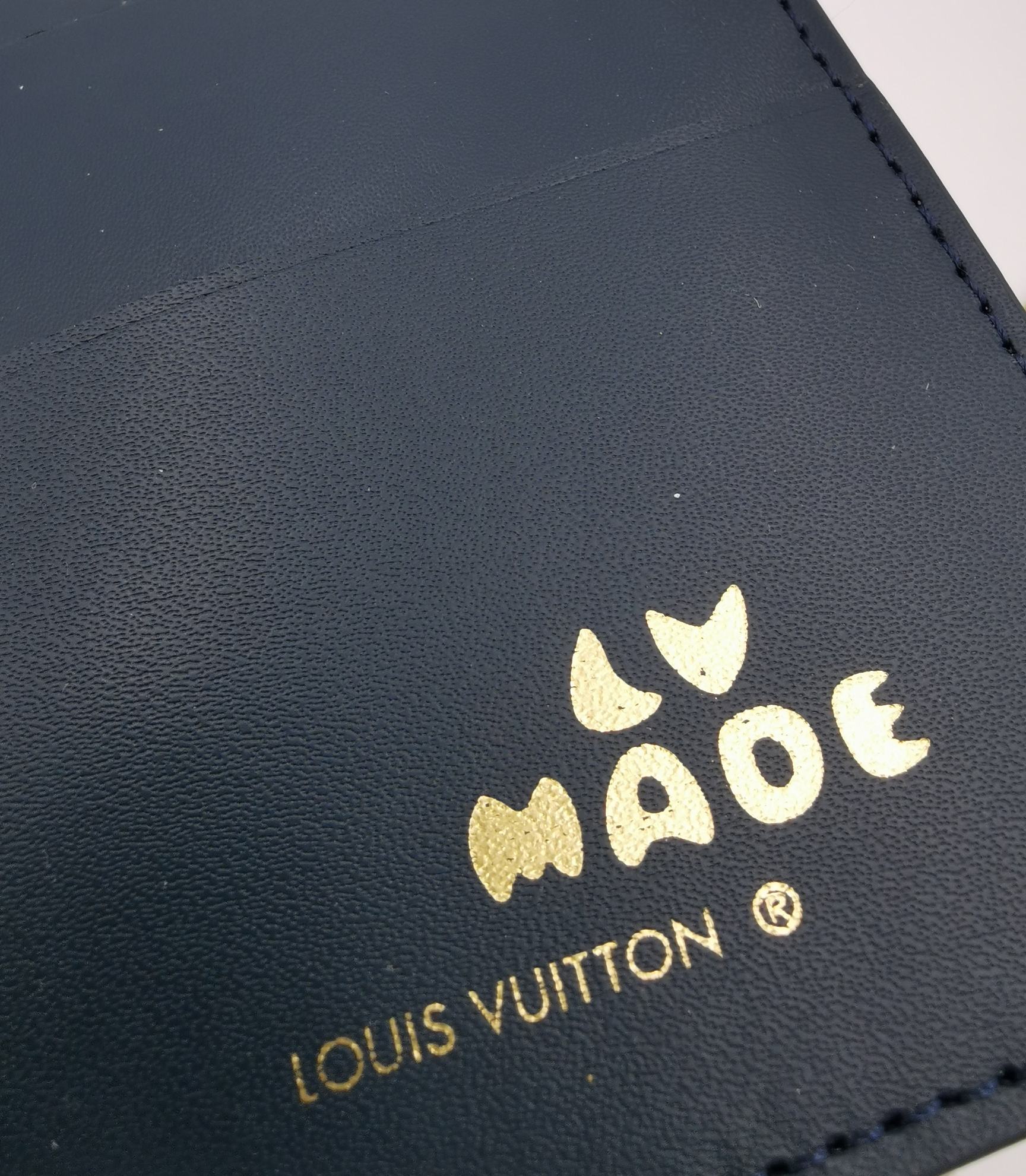 Leather bi-fold wallet color options