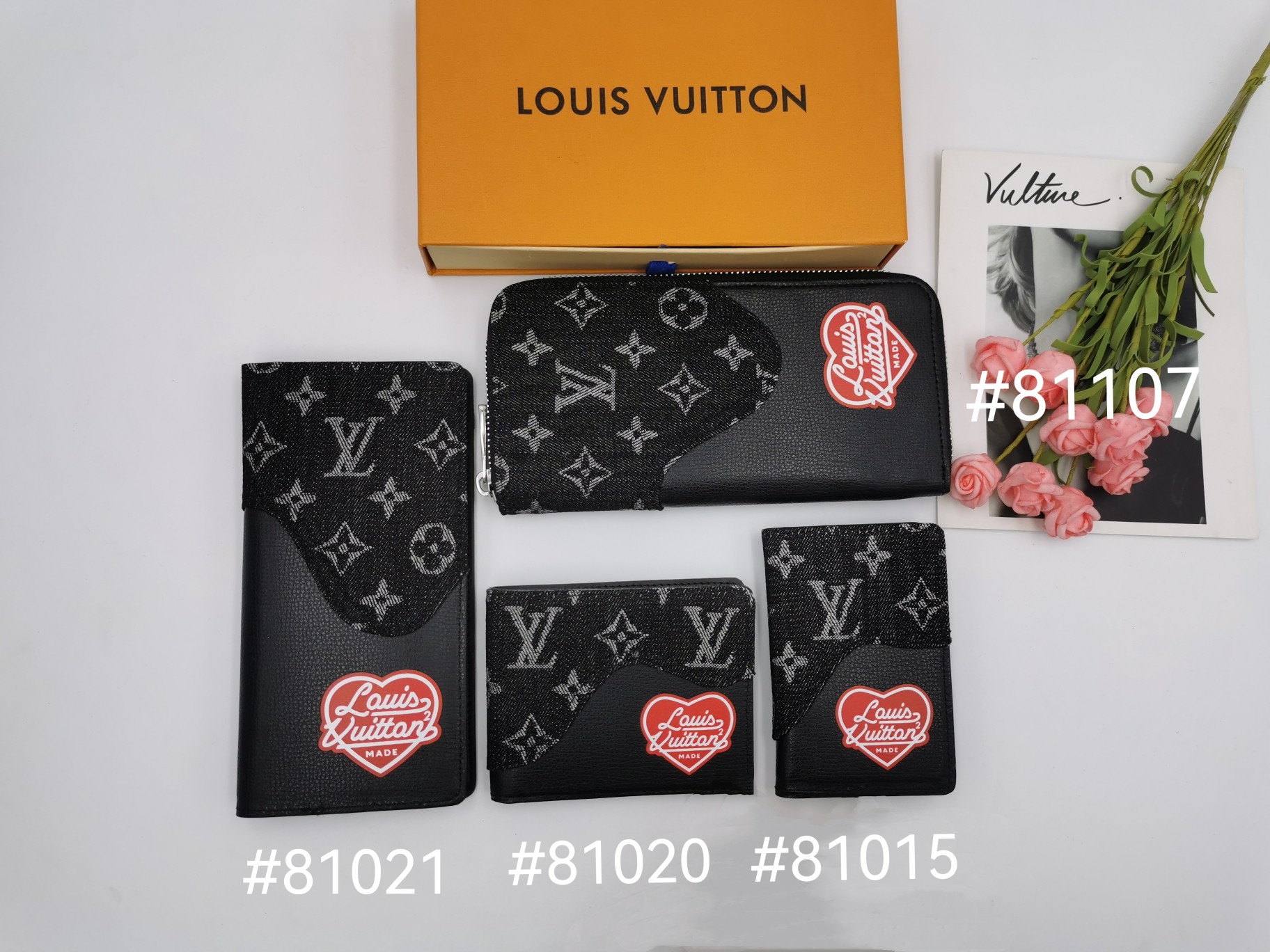 Leather bifold wallet presented in gift packaging