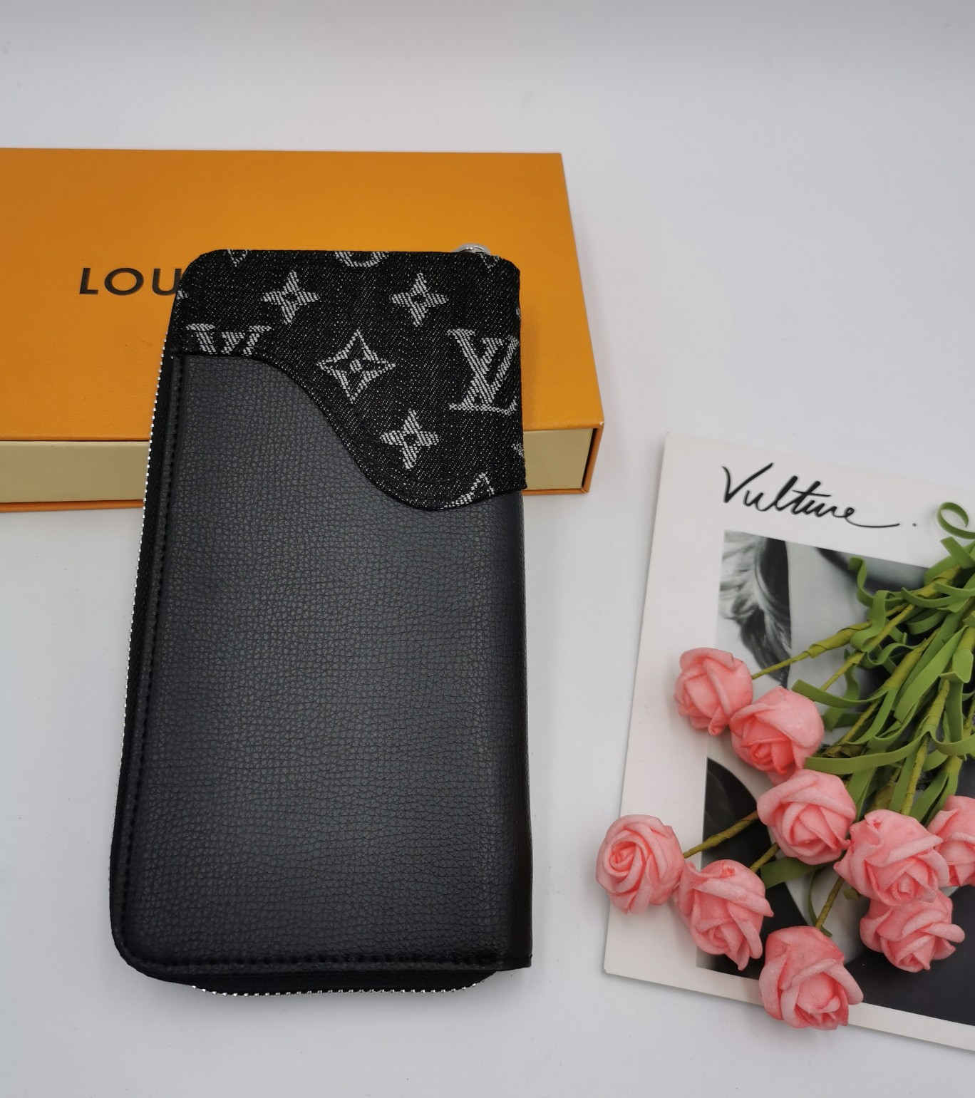 Leather zipper wallet open view