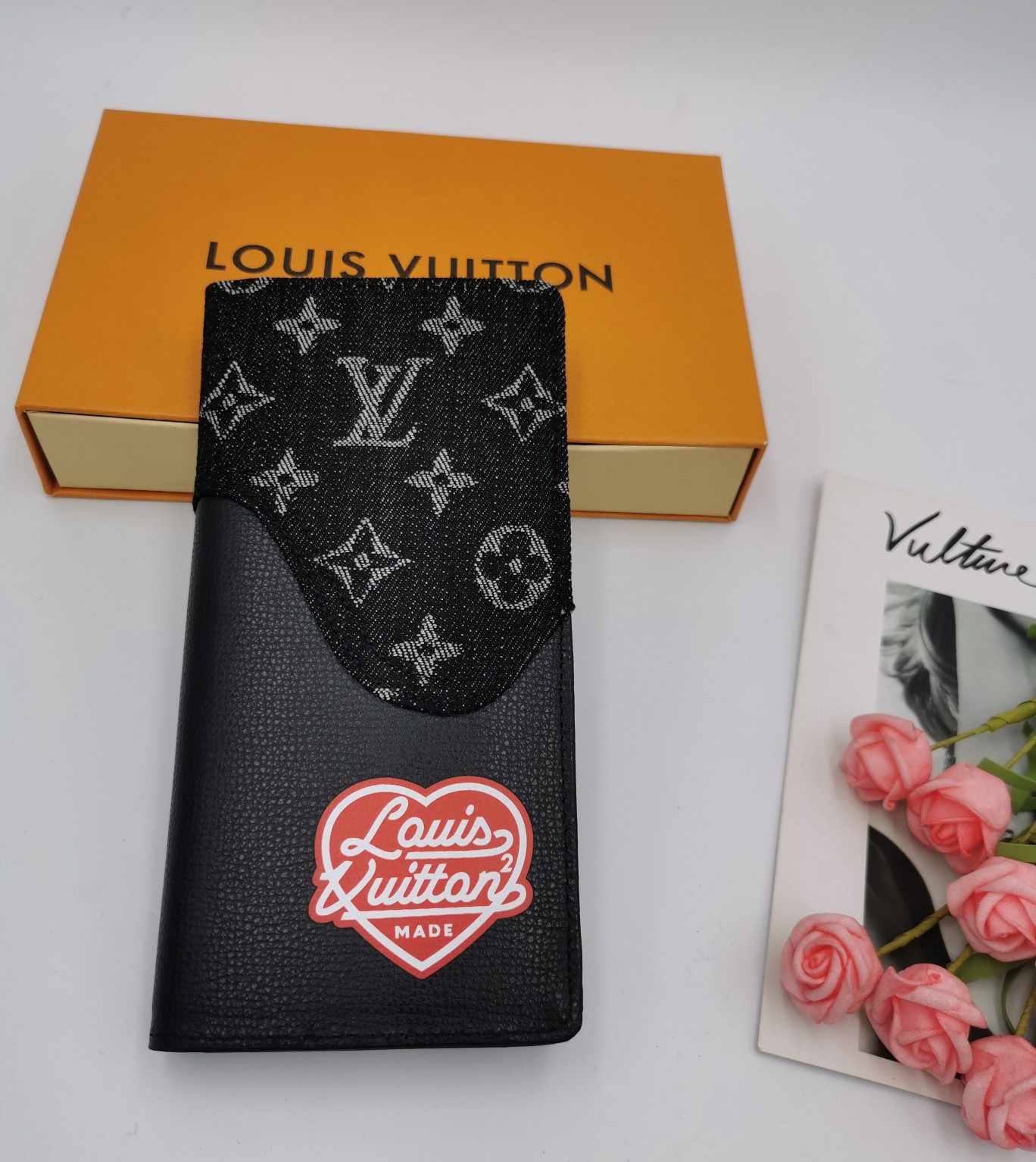 Genuine leather bi-fold wallet exterior
