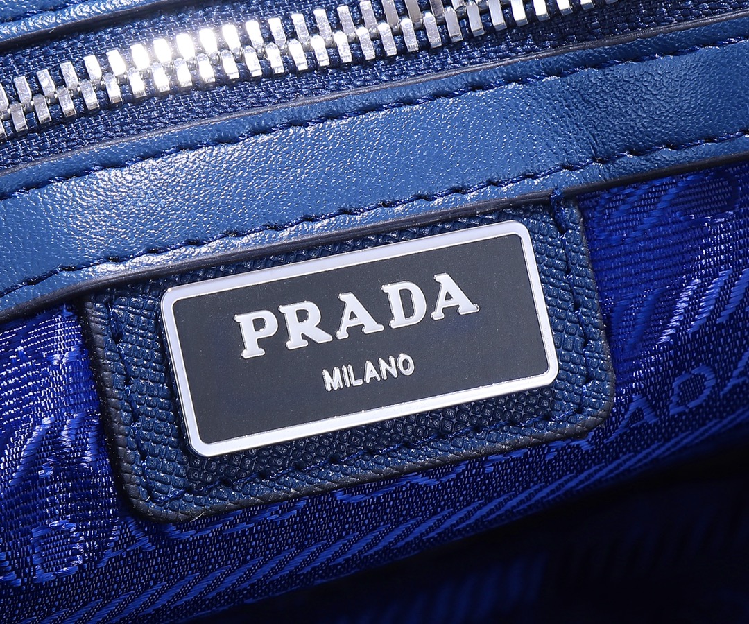 Prada 配 盒子新款首发 Pra最新款男士手包