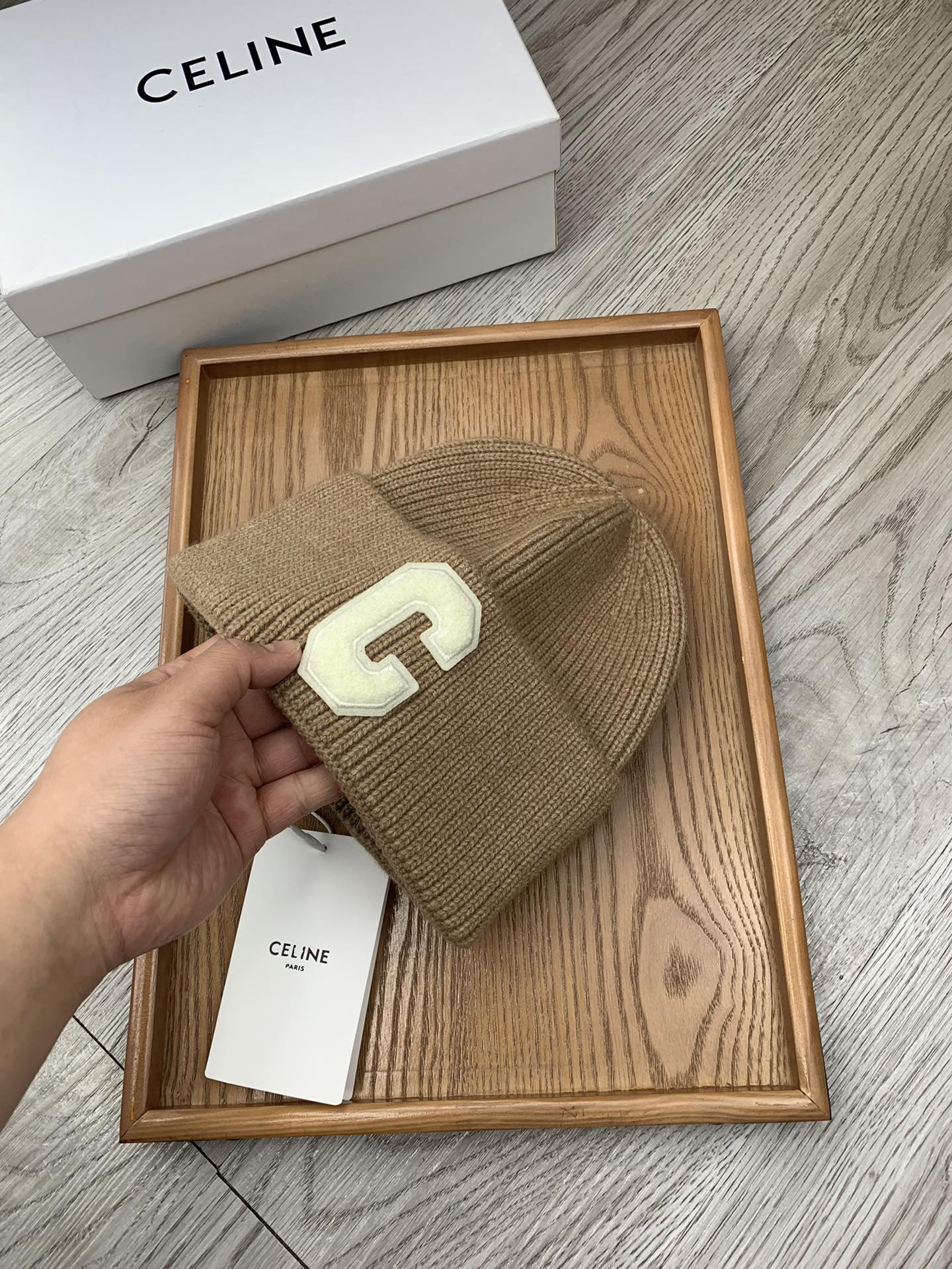 。赛琳。福利！！【细毛线针织单帽】新款上架，特别实惠的一个系列帽子，面料：细毛线。密度紧致！毛线针织面料