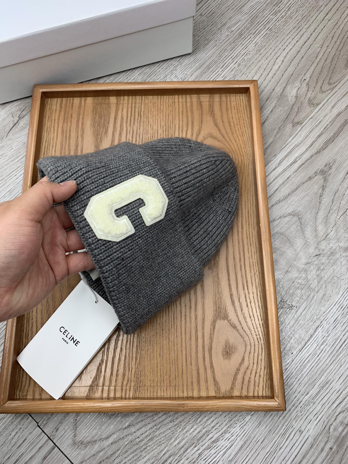 。赛琳。福利！！【细毛线针织单帽】新款上架，特别实惠的一个系列帽子，面料：细毛线。密度紧致！毛线针织面料