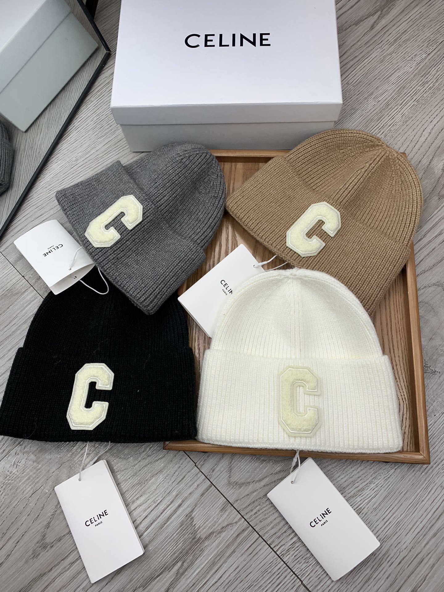 。赛琳。福利！！【细毛线针织单帽】新款上架，特别实惠的一个系列帽子，面料：细毛线。密度紧致！毛线针织面料