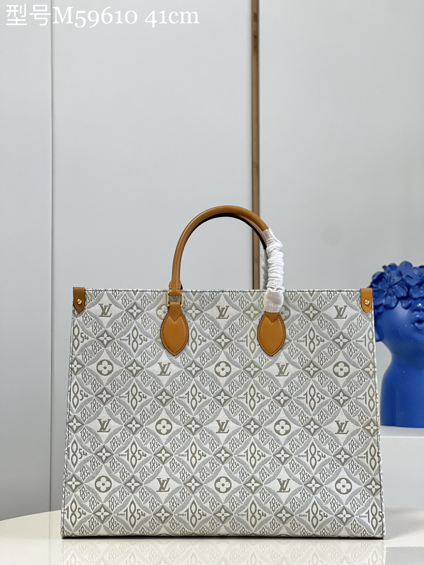 Louis Vuitton LV Onthego Bags Handbags White Fabric M59610