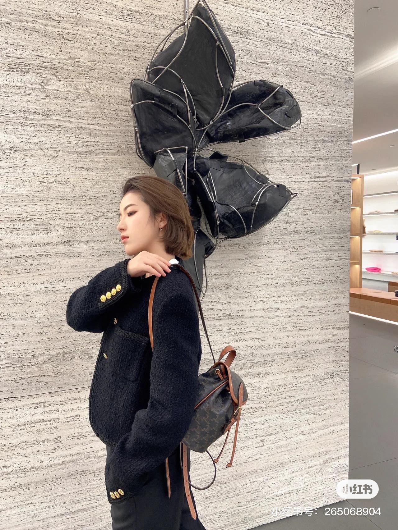 NO:206871,CELINE new style so cute!  !  !  The capacity is very daily, one shoulder slant and both shoulders look so good, Celine, celine19860909CELINE 新款 太可爱了！！！ 容量很日常 单肩斜跨双肩都太好看了,赛琳celine,celine,celine,Bag