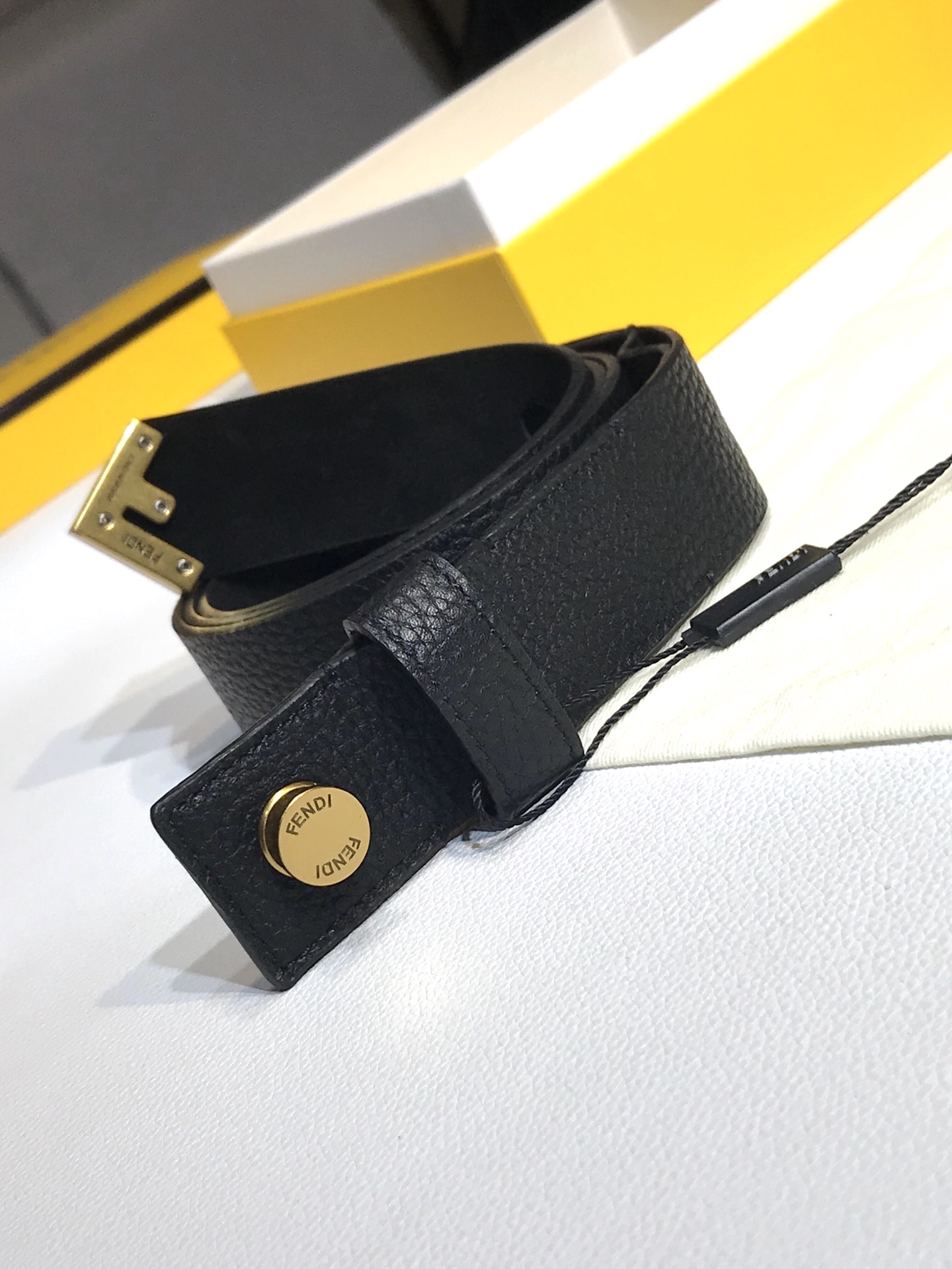 Balenciaga 五金做工精细 线条流畅 表面光滑 𝐙𝐏电镀工艺 香港通关【𝐇𝐀𝐀𝐒】 进口皮料