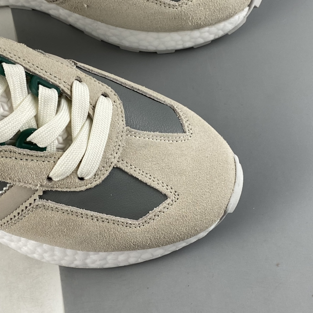 P200  ADIDAS Retropy E5 爆米花中底复古运动休闲跑步鞋 GW4412