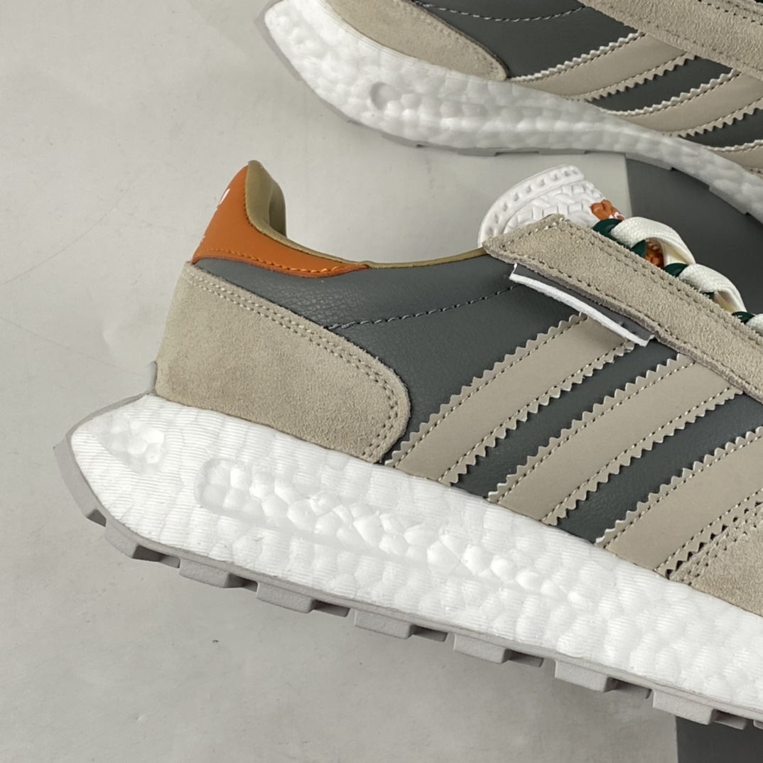 P200  ADIDAS Retropy E5 爆米花中底复古运动休闲跑步鞋 GW4412