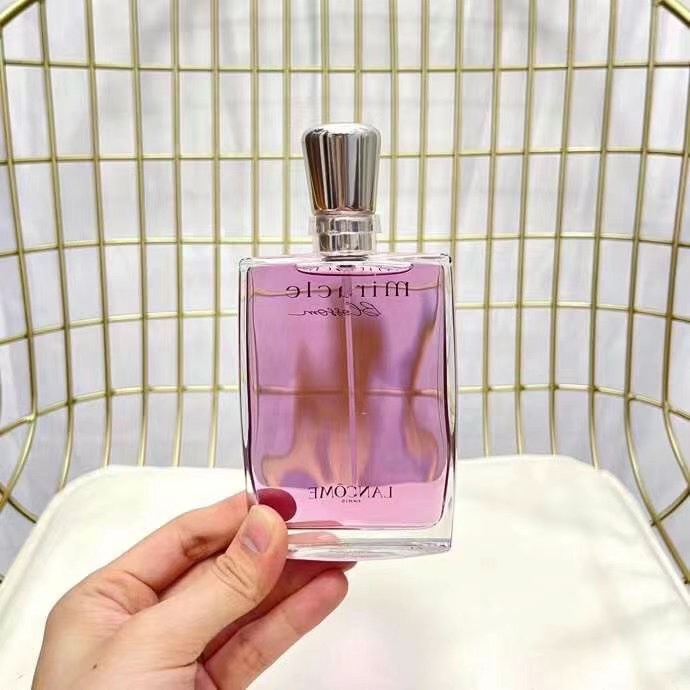 Lancome Miracle Blossom Eau de Parfum - 3.4 oz (100 ml) - Floral Fragrance 4 i1640014972 1976 3