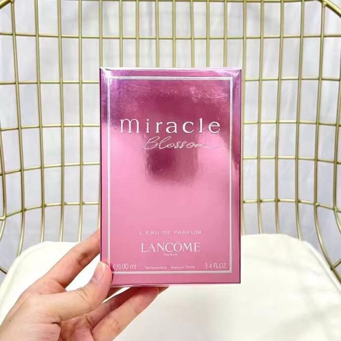 Lancome Miracle Blossom Eau de Parfum - 3.4 oz (100 ml) - Floral Fragrance 1 i1640014972 7020 0