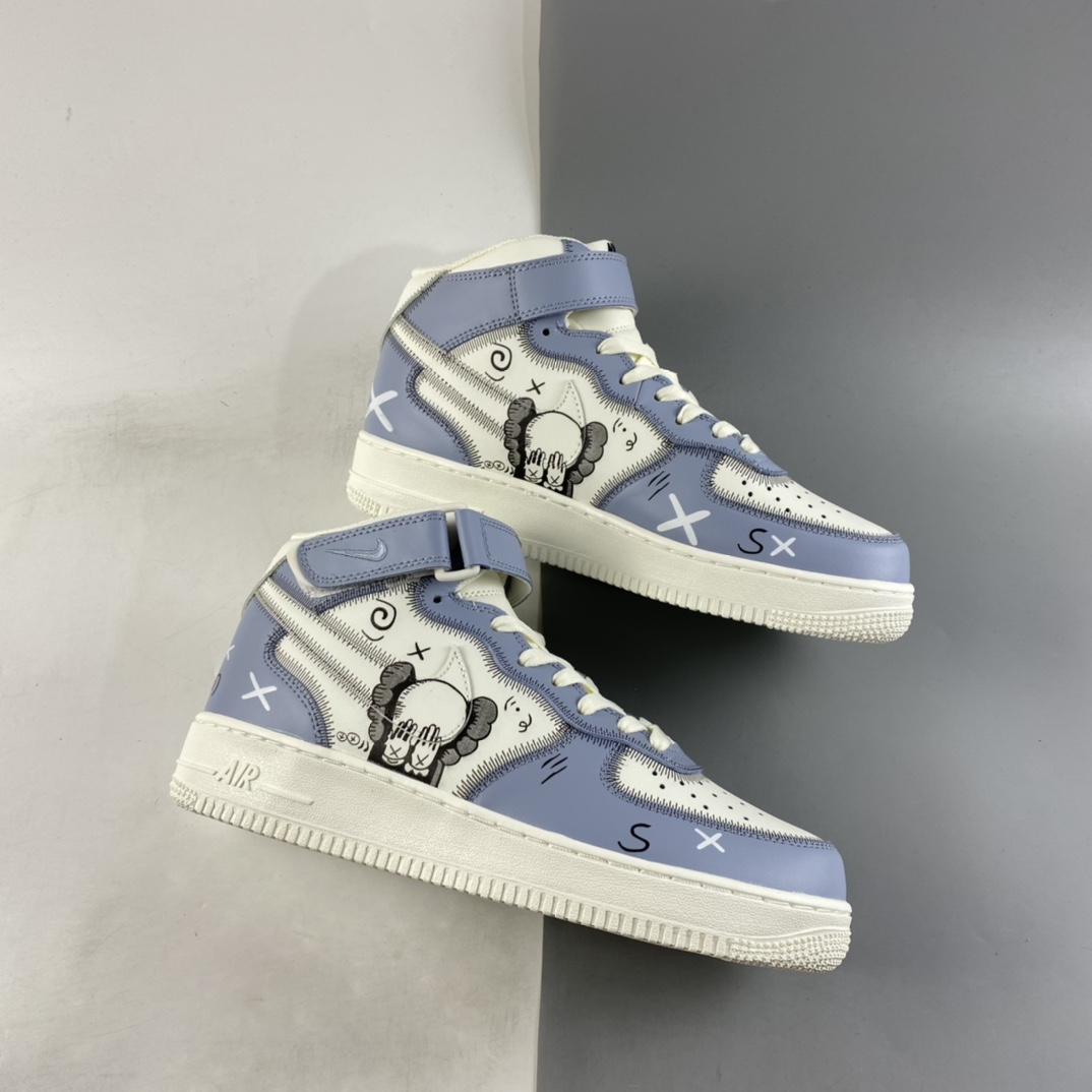 P260  Kaws x NIKE Air Force 1’07 Mid 联名款空军一号中帮休闲板鞋 CW2308-211