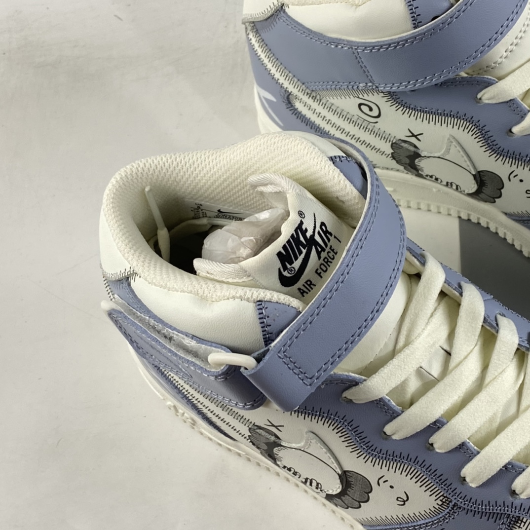 P260  Kaws x NIKE Air Force 1’07 Mid 联名款空军一号中帮休闲板鞋 CW2308-211