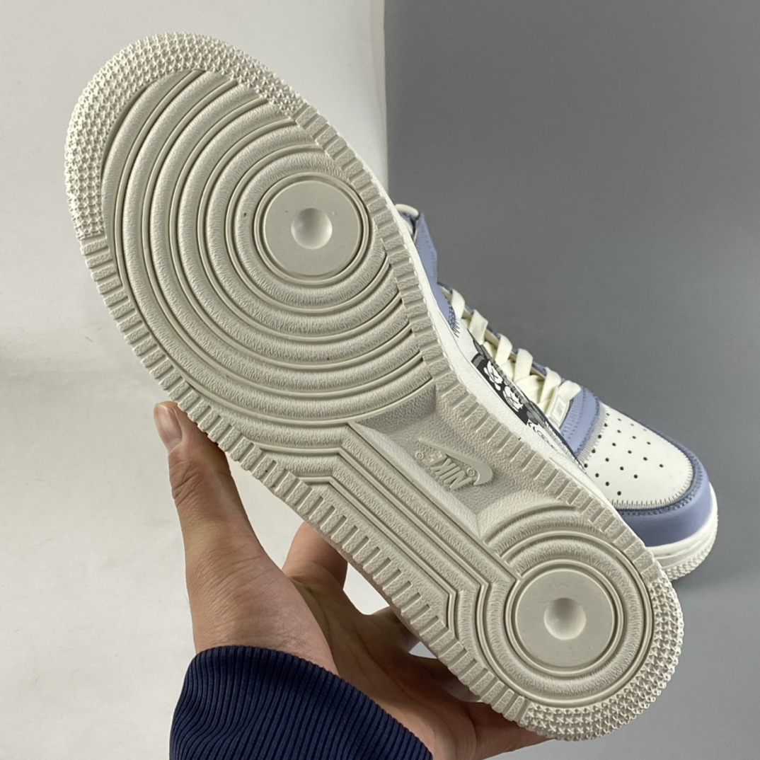 P260  Kaws x NIKE Air Force 1’07 Mid 联名款空军一号中帮休闲板鞋 CW2308-211