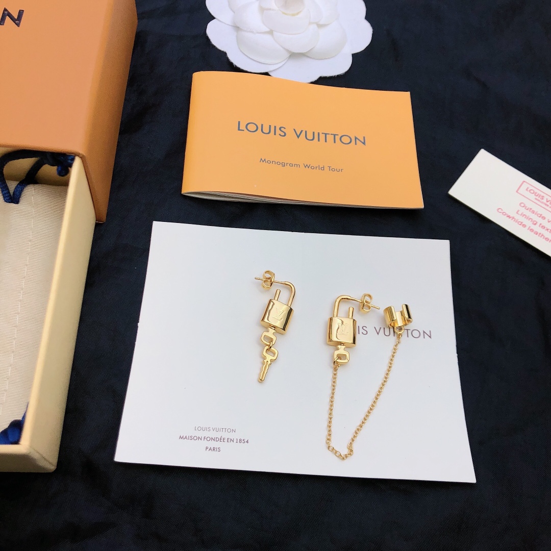 Louis Vuitton Jewelry Earring Polishing Fashion