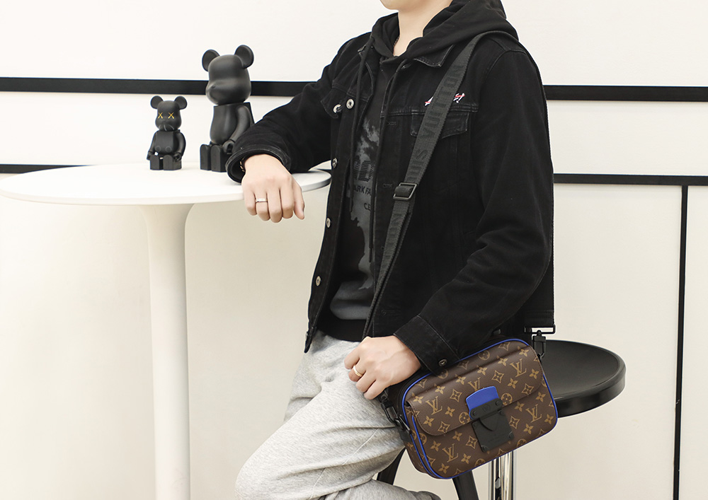 LV M45863 S Lock Messenger 邮差包