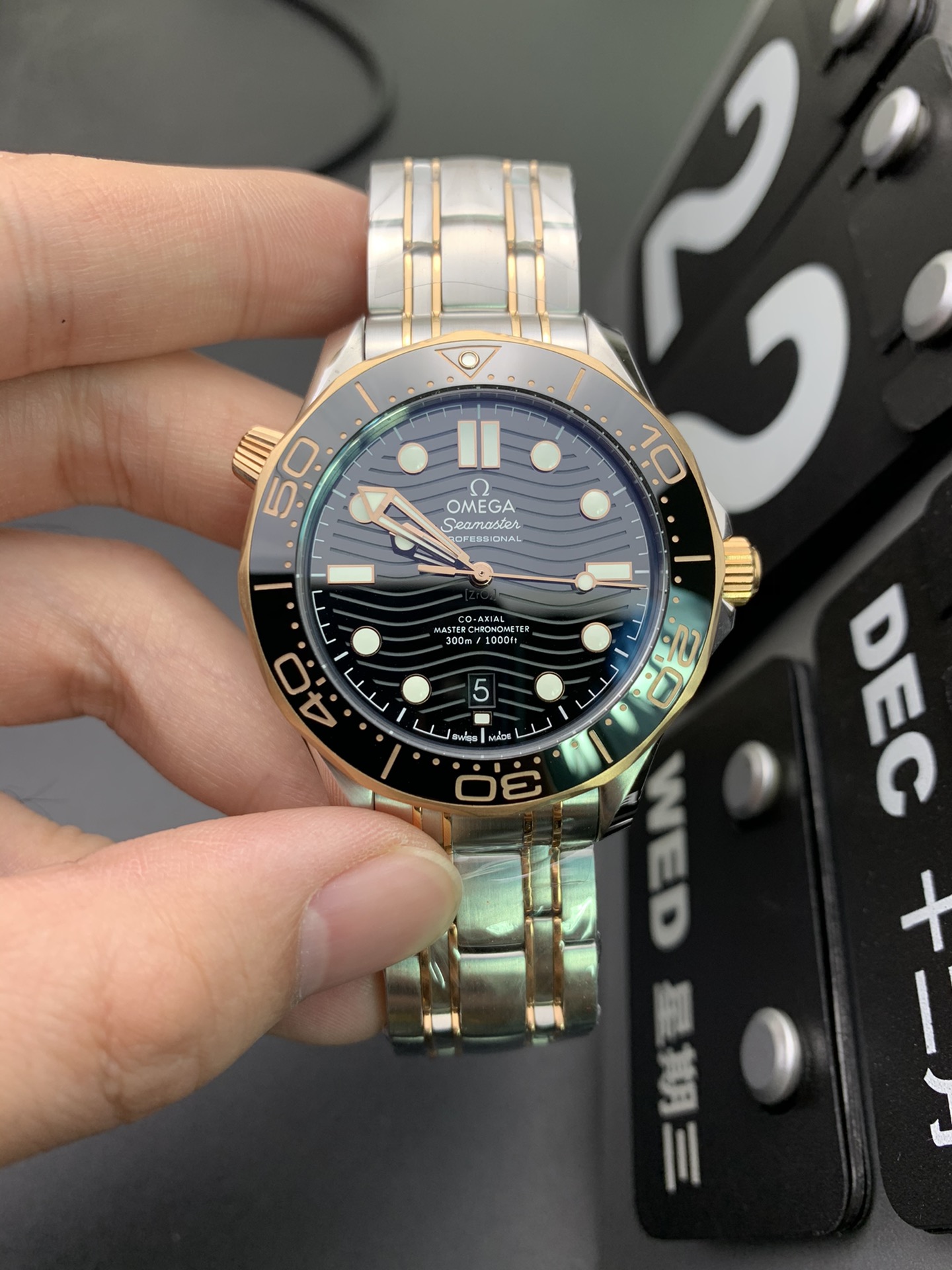 Omega OR 间金海马