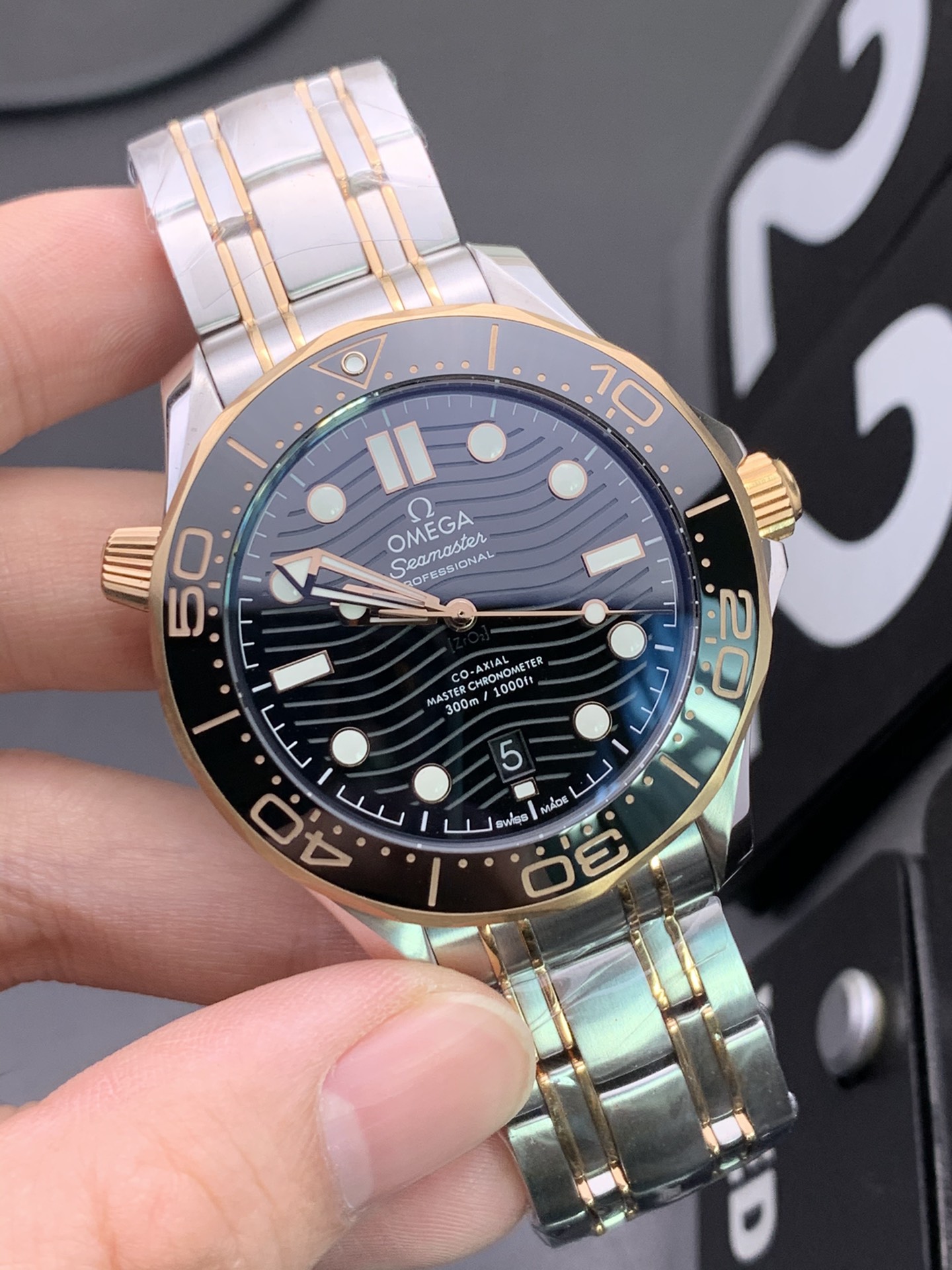 Omega OR 间金海马