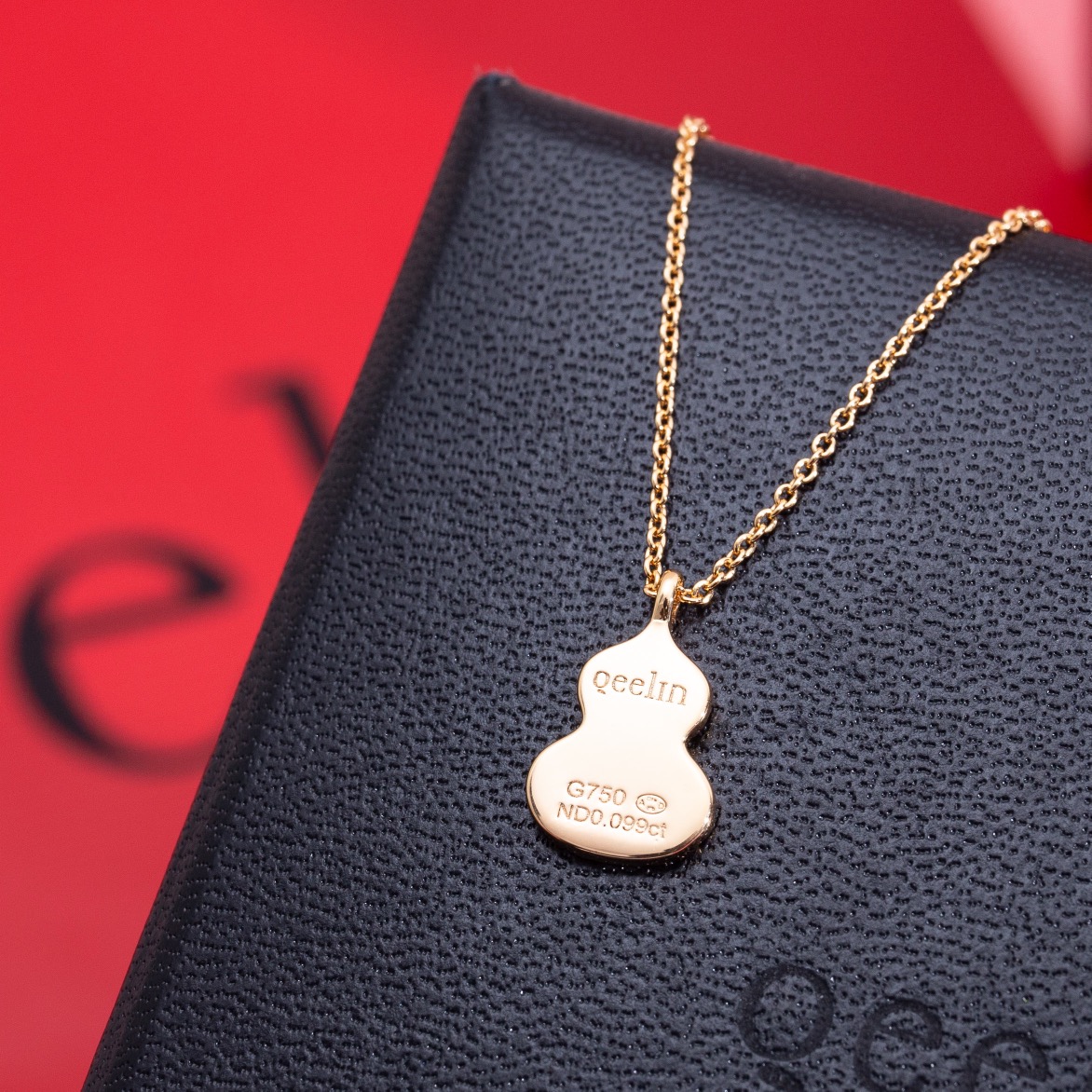 Qeelin Mini Wulu Carnelian Necklace in Rose Gold - Comprehensive 6