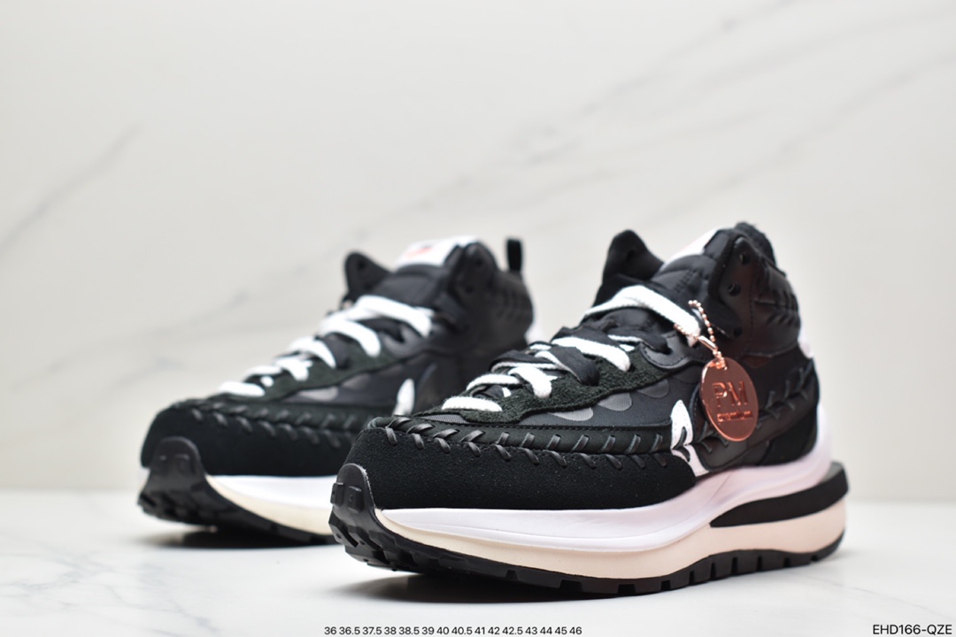 410 Jean Paul Gaultier x sacai x NIKE VaporWaffle ”Multi-Color” 三方联名合作款经典华夫缝合中帮跑鞋 DH9186-200