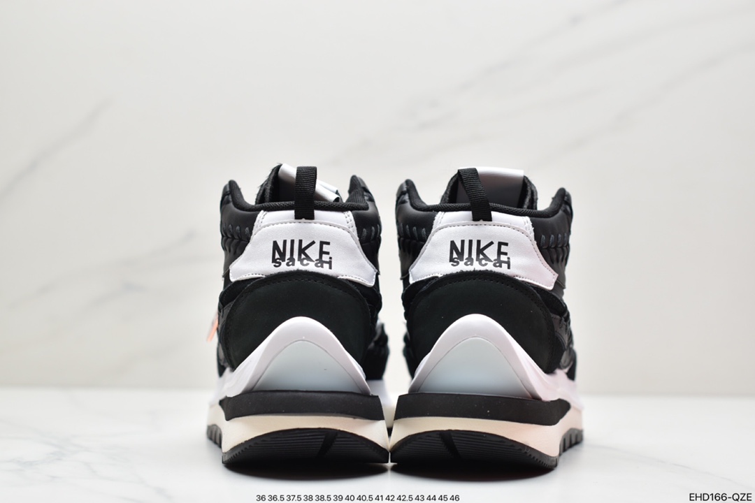 410 Jean Paul Gaultier x sacai x NIKE VaporWaffle ”Multi-Color” 三方联名合作款经典华夫缝合中帮跑鞋 DH9186-200