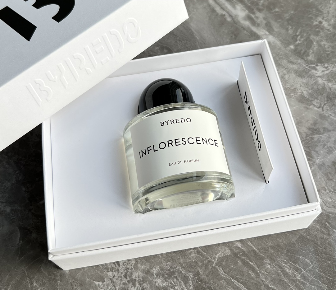 NO:810755,Buredo Inflorescence ml Attribute female fragrance Fragrance notes Floral notes Top notes: freesia rose Middle notes: lily of the valley magnolia Base notes: jasmine, perfume, burberry19860909Buredo 百瑞德 花序ml 属性女香 香调花香调 前调小苍兰 玫瑰 中调铃兰 木兰 后调茉莉,香水,burberry,accessory