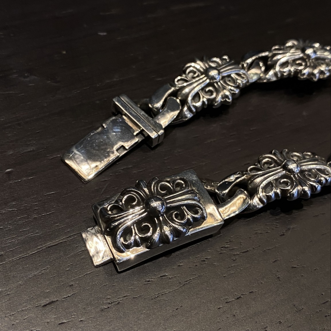Chrome Hearts 𝐂𝐡𝐫𝐨𝐦𝐞 𝐡𝐞𝐚𝐫𝐭𝐬 克罗心 十字花守卫者大手链
