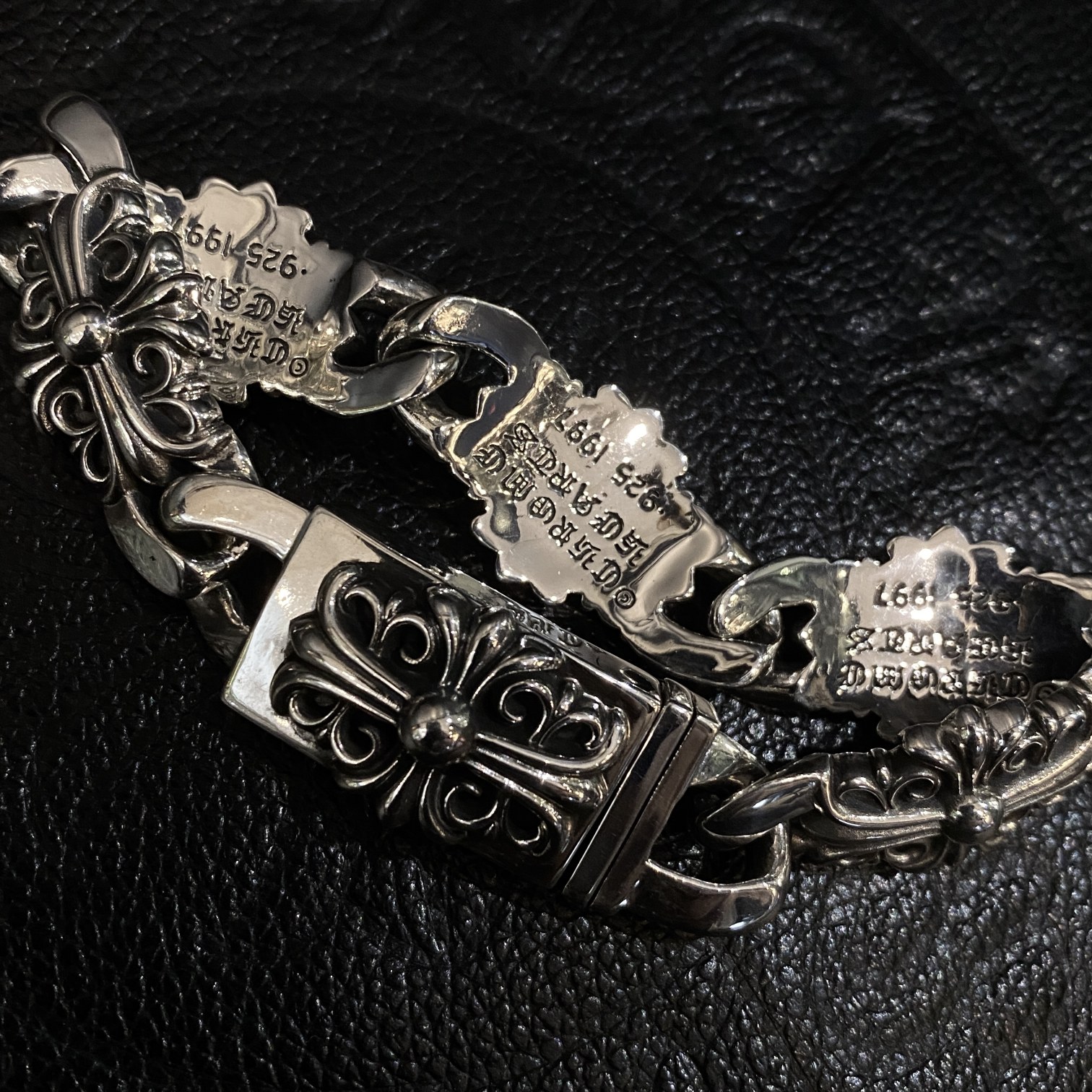 Chrome Hearts 𝐂𝐡𝐫𝐨𝐦𝐞 𝐡𝐞𝐚𝐫𝐭𝐬 克罗心 十字花守卫者大手链