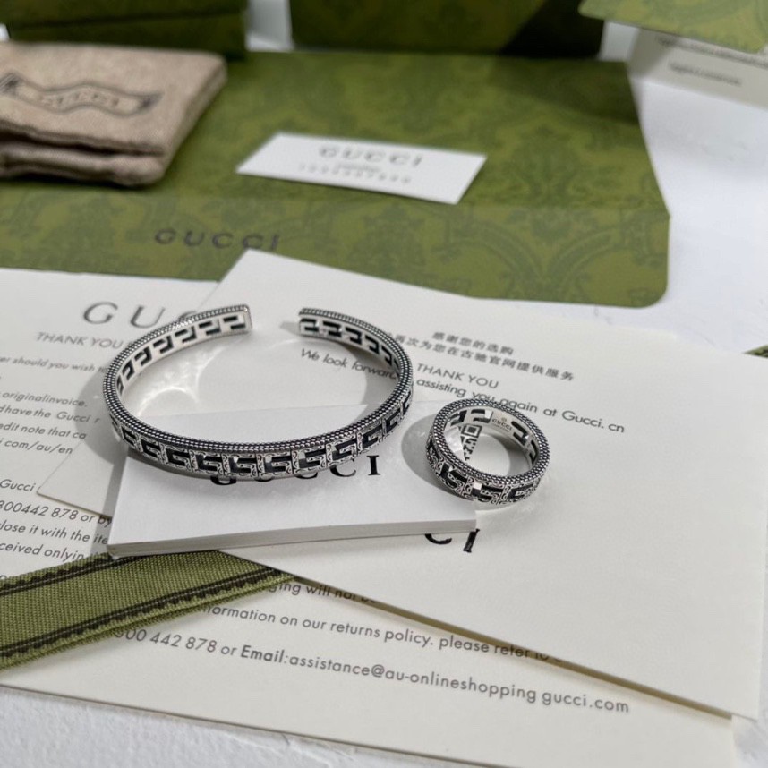 NO:113290,Hand-bad 65 meson 45 Gucci Great Wall narrow version bracelet narrow version ring, jewelry boutique, gucci, ring, bracelet19860909手坏65介子45古驰长城窄版手镯窄版戒指,饰品精品,gucci,ring,bracelet,Jewelry