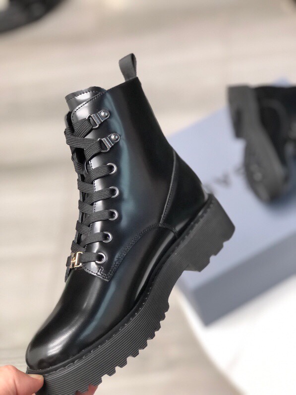 Warm Cow Skin Boots for Autumn: Hogan Falls Collection, Sheepskin Lined, Rubber Sole. - 图片 4
