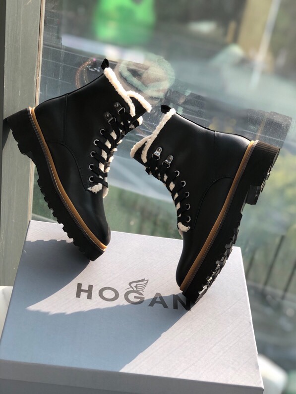 Warm Cow Skin Martin’s Boots for Autumn at Hogan Falls with Wool Lining. - 图片 2