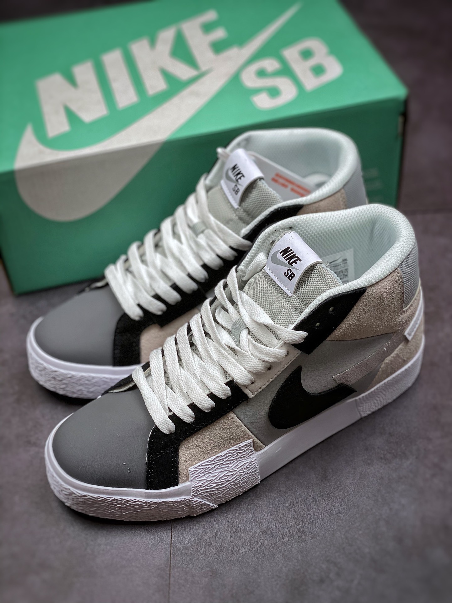 180 NIKE Blazer Mid 灯芯绒解构 开拓者系列 DA8854-700