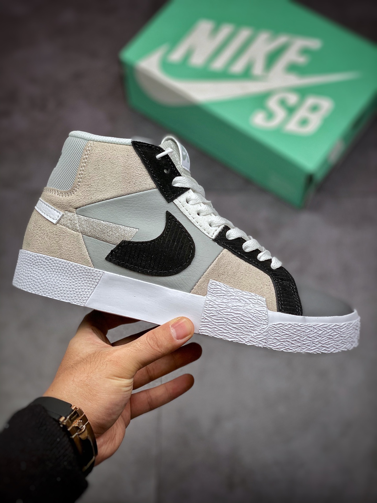 180 NIKE Blazer Mid 灯芯绒解构 开拓者系列 DA8854-700