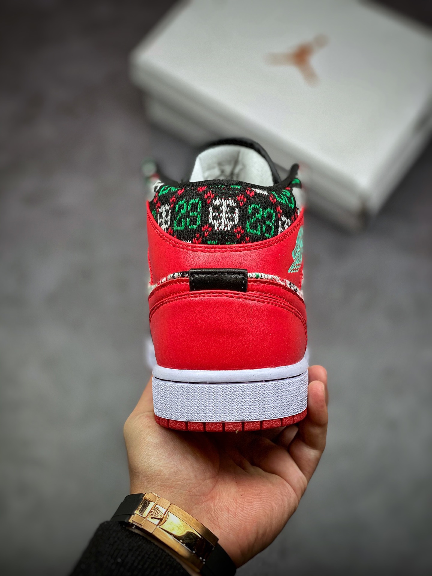 240 Air Jordan 1 Mid AJ中帮篮球鞋 圣诞丑毛衣DM1208-150