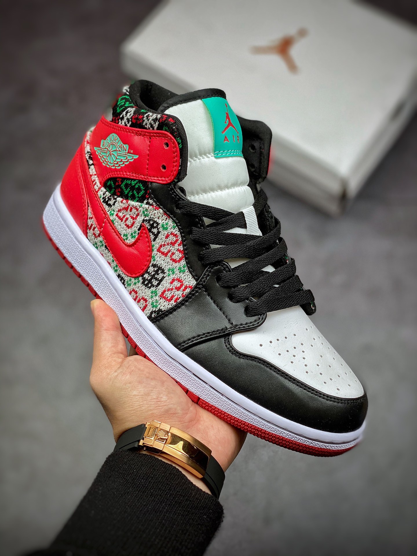 240 Air Jordan 1 Mid AJ中帮篮球鞋 圣诞丑毛衣DM1208-150
