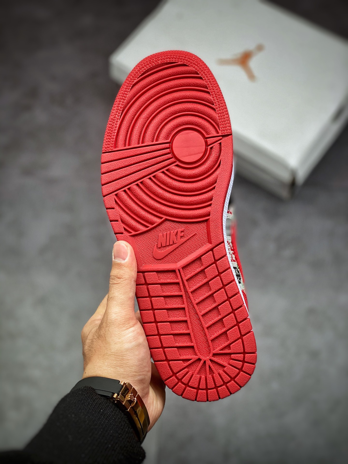 240 Air Jordan 1 Mid AJ中帮篮球鞋 圣诞丑毛衣DM1208-150
