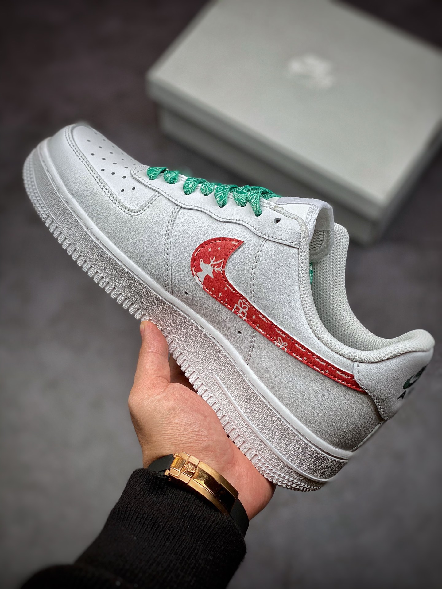 Nike Air Force 1 Low 07 Christmas CW2288-111