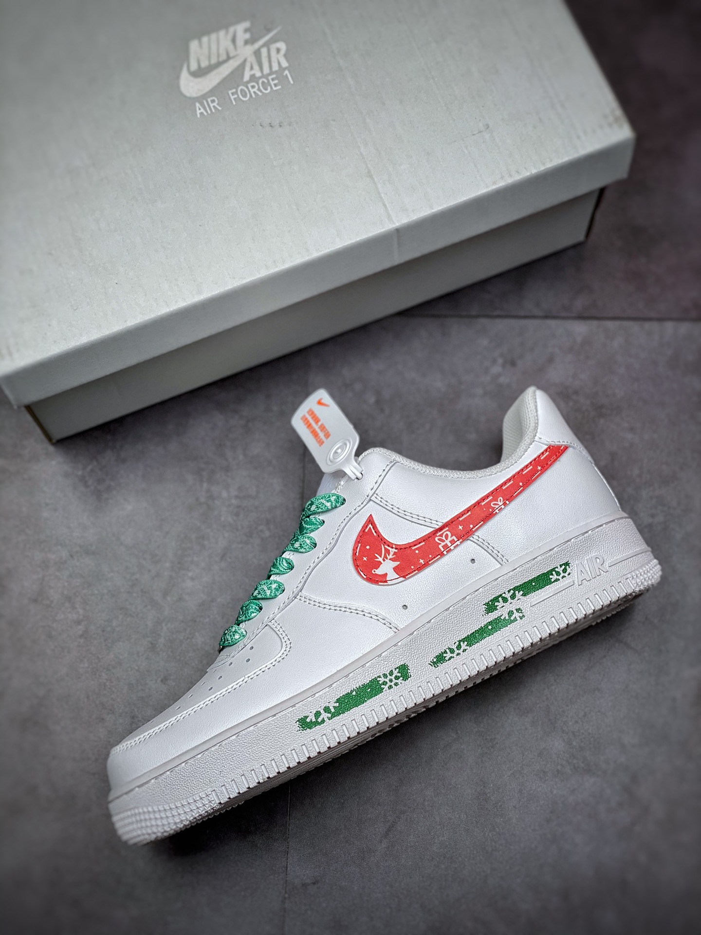 Nike Air Force 1 Low 07 Christmas CW2288-111