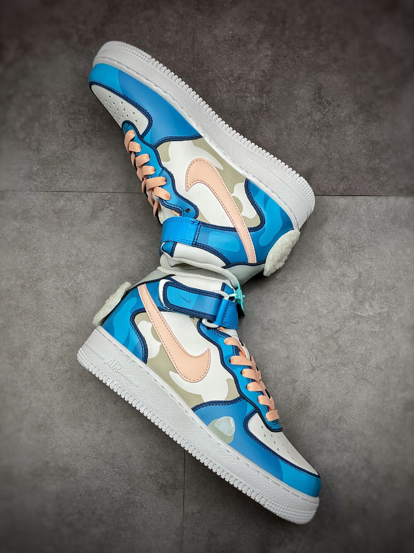 240 Nike Air Force 1 Mid 疯狂动物城 DO5872-100