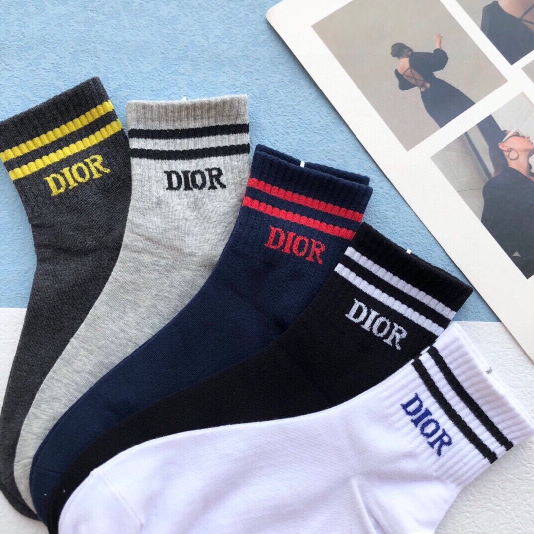 配包装一盒五双Dior迪奥D家新品袜