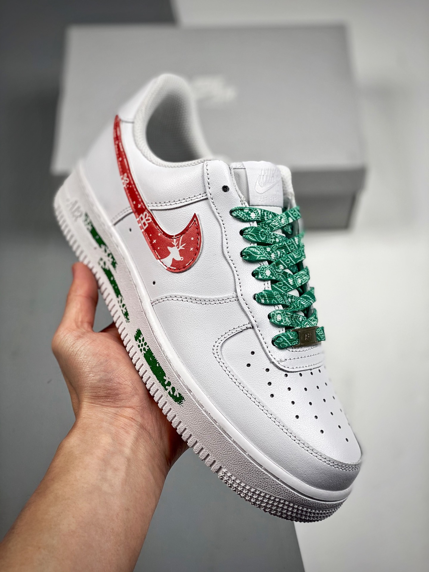 Nike Air Force 1'07 Low 迷彩 涂鸦瞄准镜 原楦头原纸板 打造纯正空军版型 专注外贸渠道 全掌内置蜂窝气垫 #原盒配件 原厂中底钢印、拉帮完美 官方货号：CW2288-111 Size：36 36.5 37.5 38…