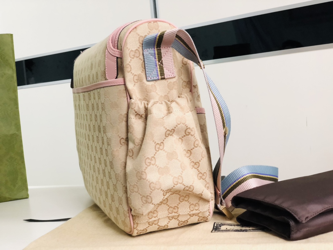 The same style as Lee Hyoris from Guccis rare matching counter. Recommended style by trendy Korean Huohuo~~ Simple style with many uses and top q
